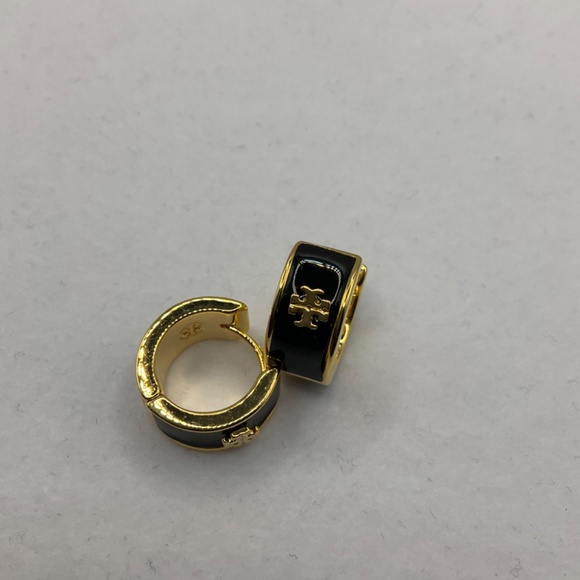 Tory Burch KIRA ENAMEL HOOP EARRING - Picture 7 of 9